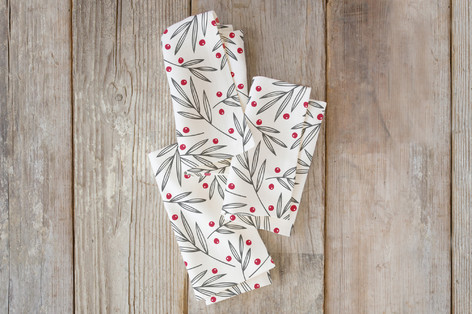 Leafy Berries Dinner Napkins