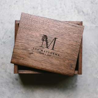 Personalized Keepsake Box | Wedding Gift for Couples | Walnut Medium Keepsake Boxes