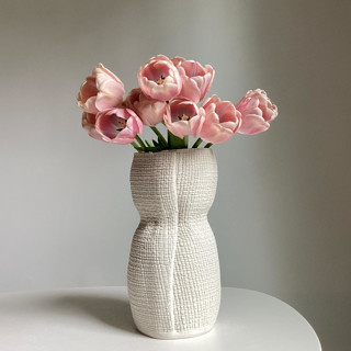 MEDIUM BURLAP CURVY VASE Vases