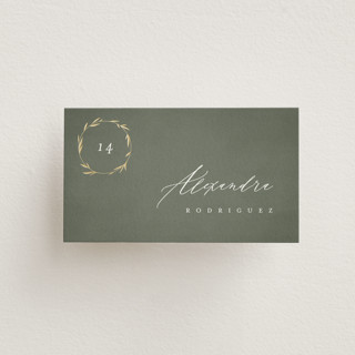 Minimal Circle Foil-Pressed Place Cards